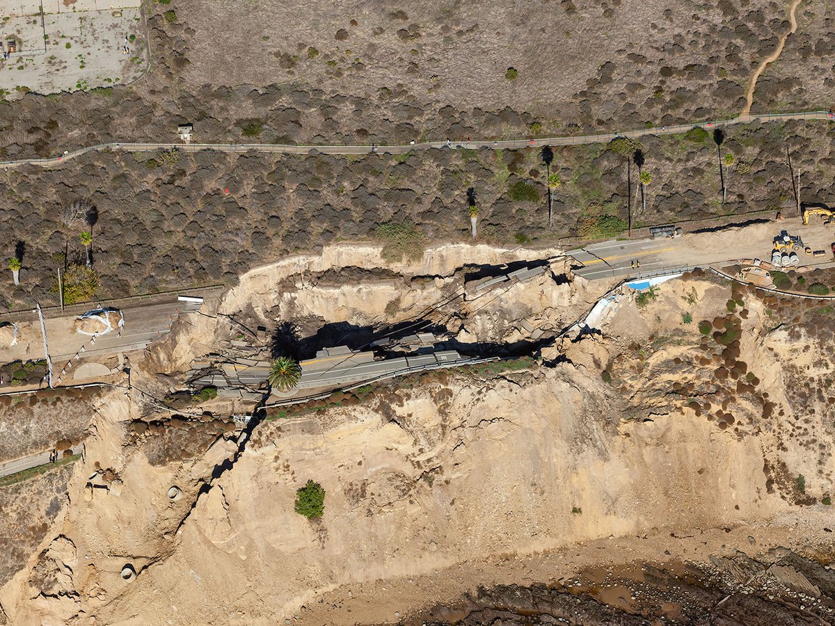 Blog close-up image of the San Pedro Landslide, where the main coastal road Paseo del Mar fell into the ocean
